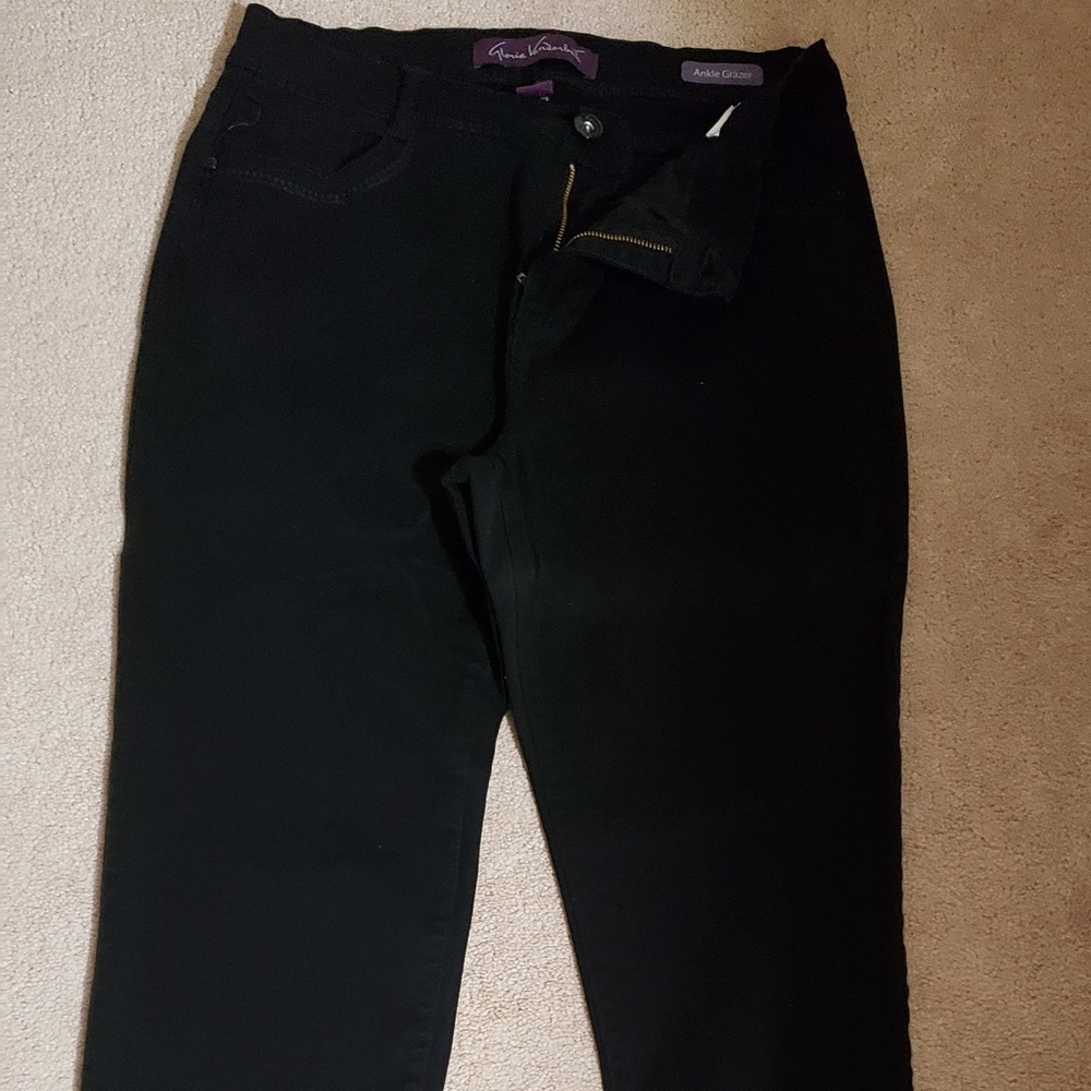 Gloria Vanderbilt black jeans